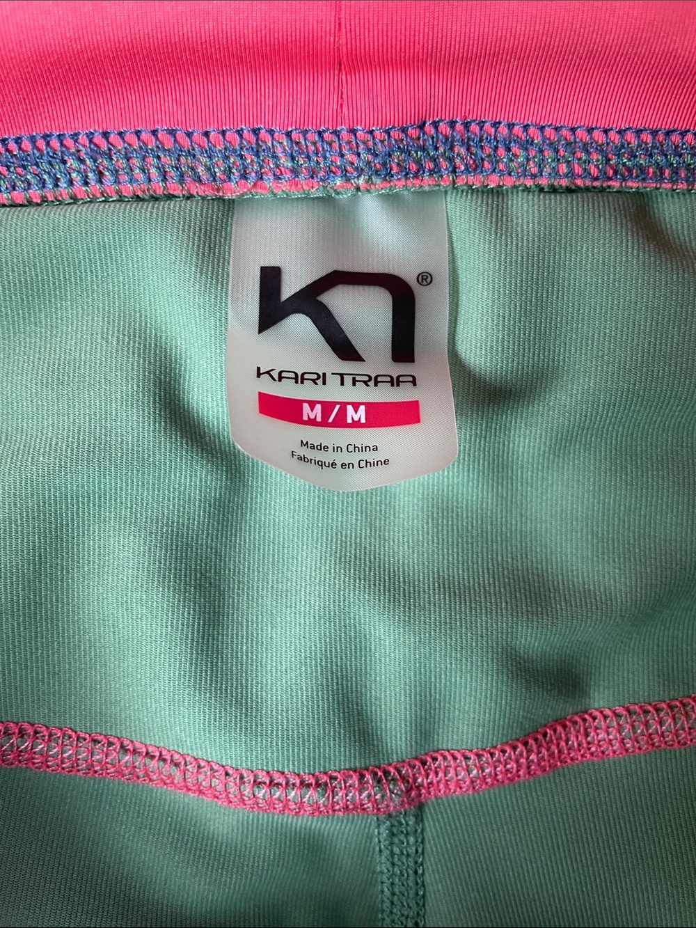 NWOT Kari Traa Green Leggings with Pink, Yellow & Blue Trim. Size Medium. - Picture 5 of 8